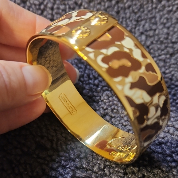 New Coach Ocelot Gold-tone Bangle - Picture 4 of 6